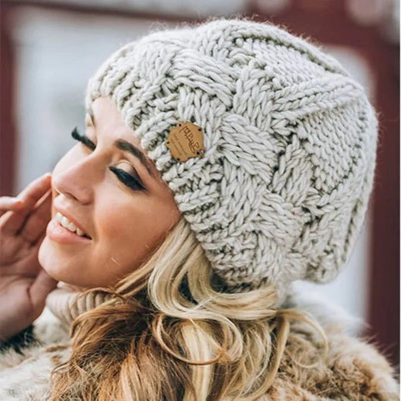 Kabelstrikket Beanie til Damer - Beige