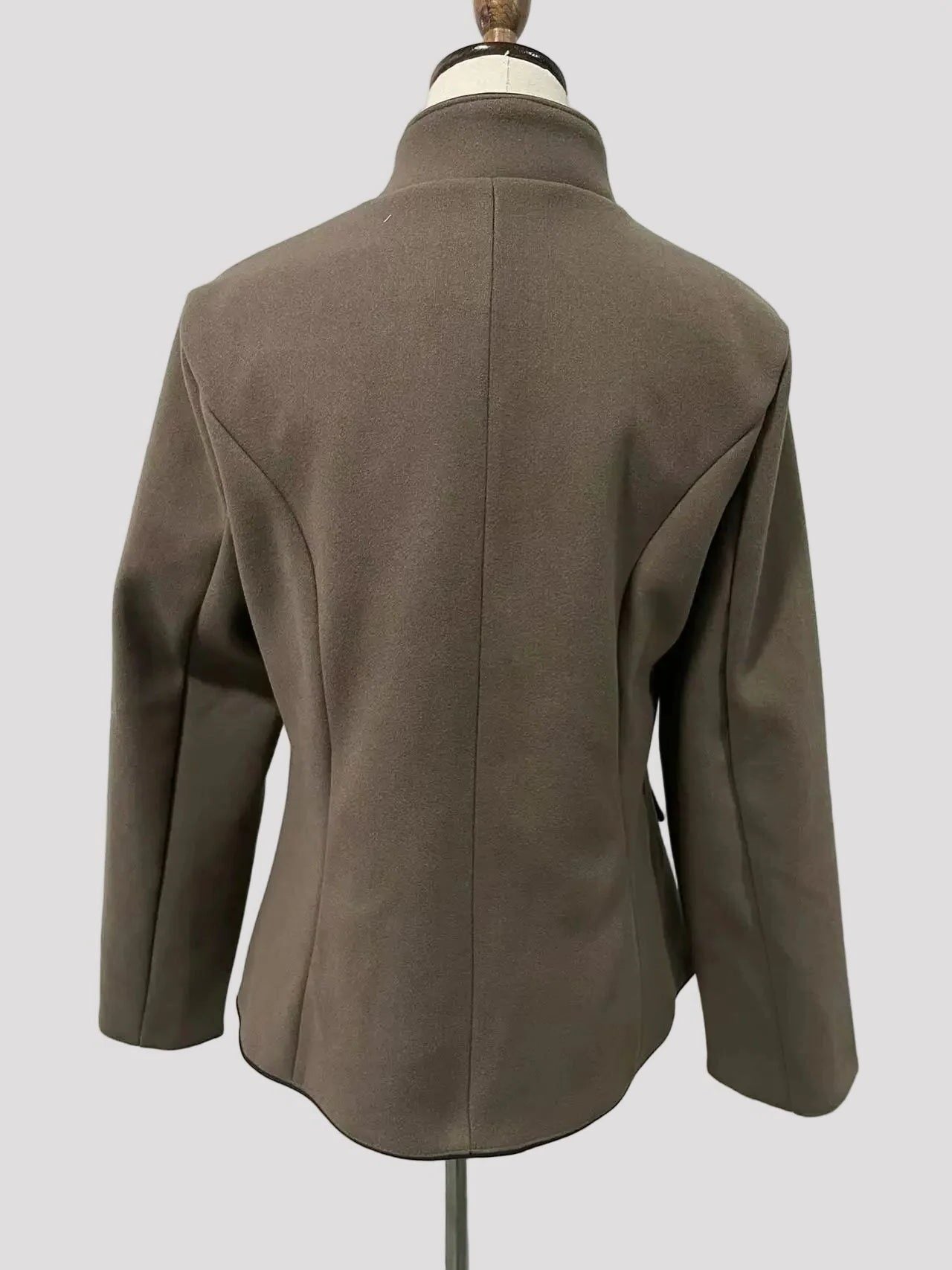 Kort Blazer med Opstående Krave til Damer - View 13