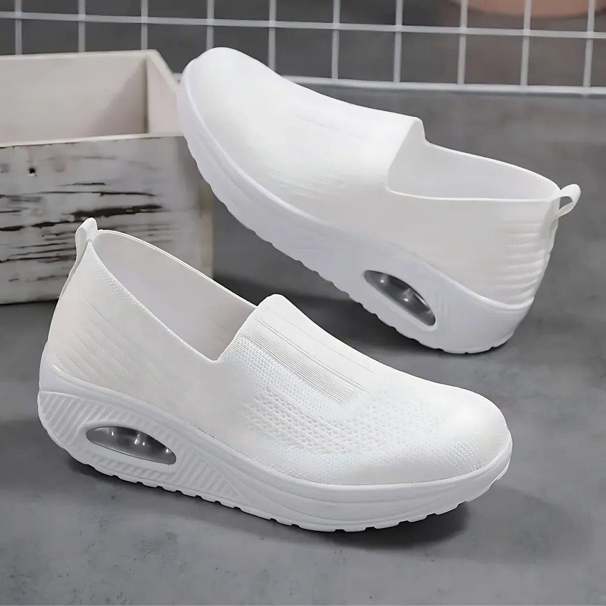 Mesh Slip-On Sneakers med Kilehæl til Damer - Hvid